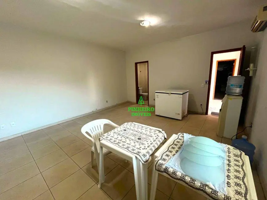 Armazém / Galpão à venda e para alugar, 450m2 em Engenho do Mato, Niteroi - RJ - imagem 5 Foto 5 de Armazém / Galpão à venda e para alugar, 450m2 em Engenho do Mato, Niteroi - RJ