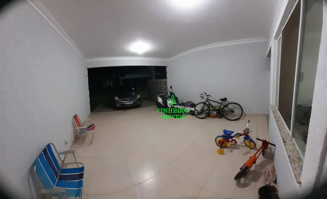 Foto 7 de Casa de Condomínio com 3 quartos à venda, 216m2 em Marica - RJ