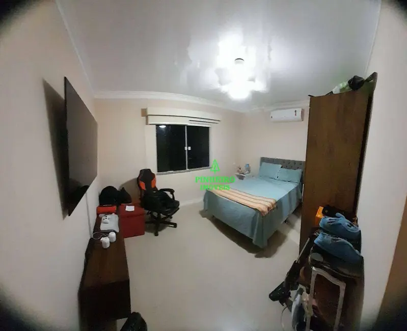 Foto 9 de Casa de Condomínio com 3 quartos à venda, 216m2 em Marica - RJ