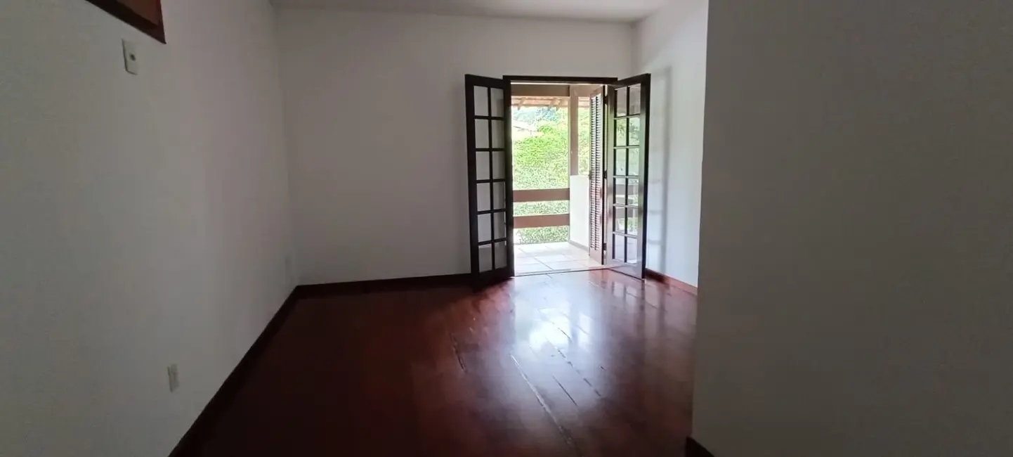 Foto 5 de Casa com 3 quartos à venda, 360m2 em Itaipu, Niteroi - RJ