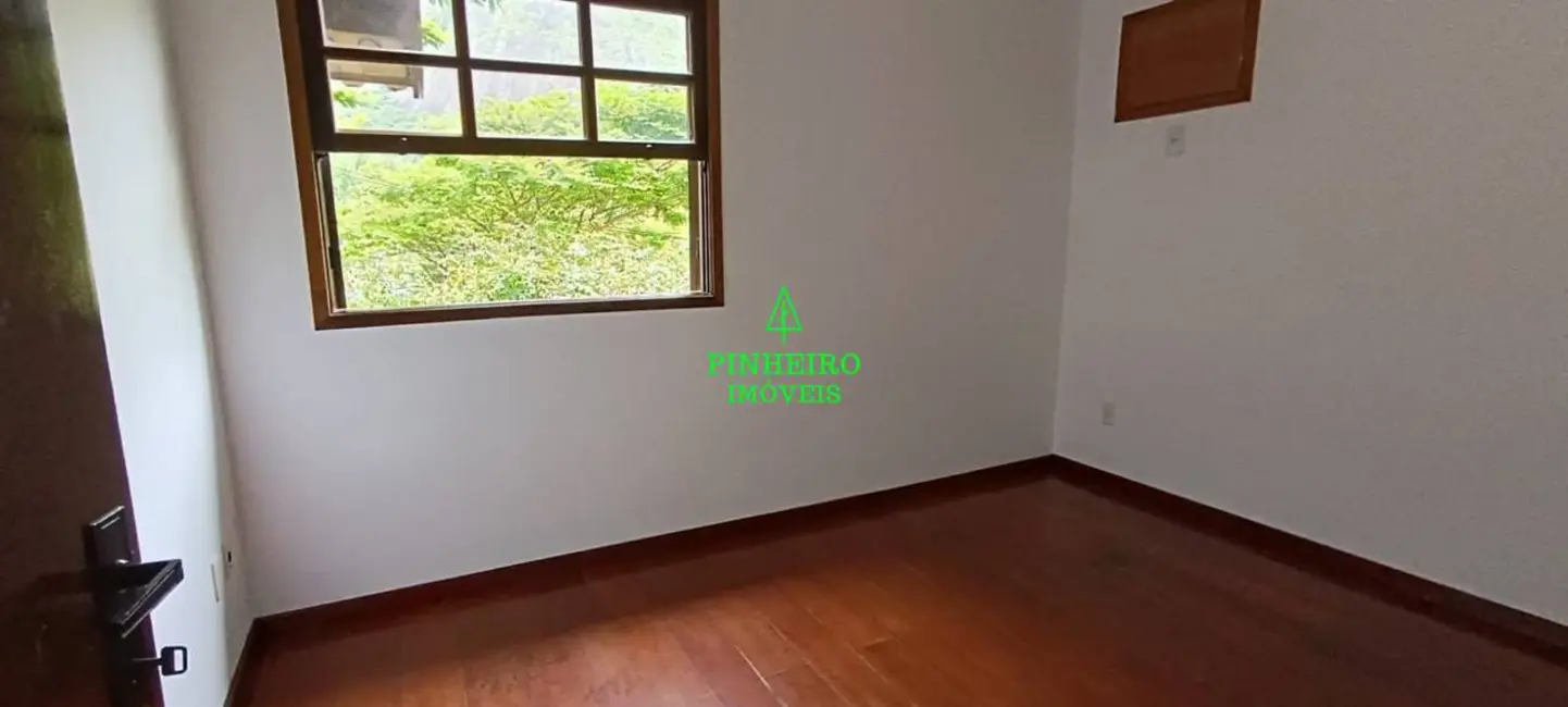Casa com 3 quartos à venda, 360m2 em Itaipu, Niteroi - RJ - imagem 7 Foto 7 de Casa com 3 quartos à venda, 360m2 em Itaipu, Niteroi - RJ