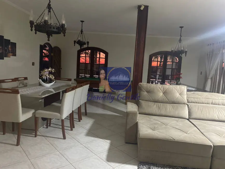 Foto 5 de Casa com 6 quartos à venda e para alugar, 350m2 em Pardinho - SP