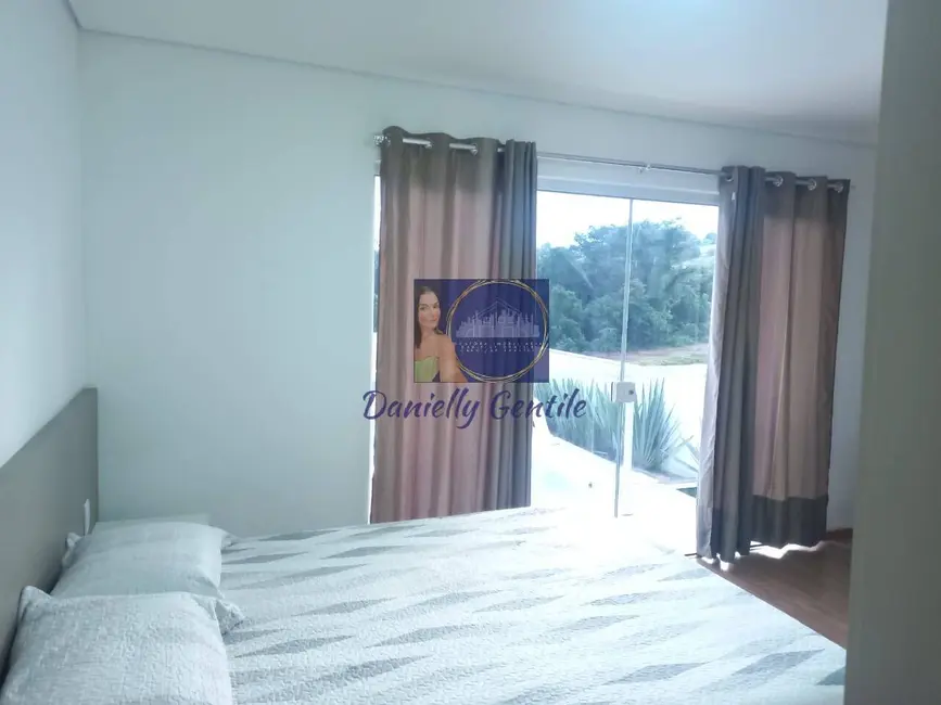Foto 2 de Casa com 3 quartos à venda, 158m2 em Pardinho - SP