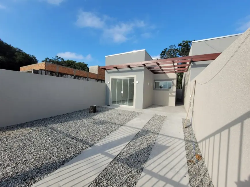 Foto 1 de Casa com 3 quartos à venda, 75m2 em Matinhos - PR