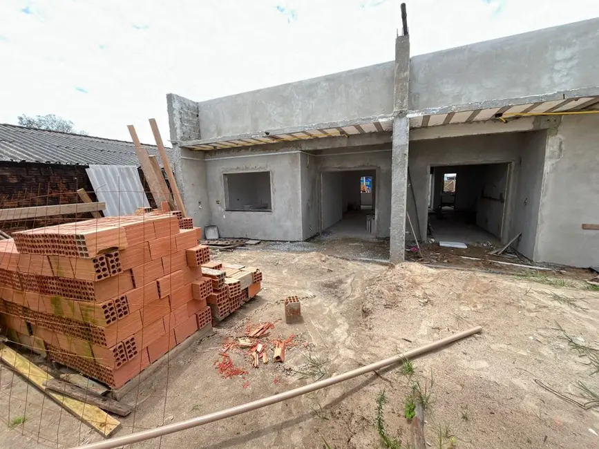 Foto 3 de Casa com 3 quartos à venda, 90m2 em Matinhos - PR