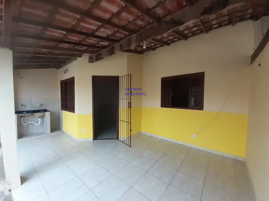 Foto 1 de Casa com 1 quarto à venda, 120m2 em Jardim Atlântico Central (Itaipuaçu), Marica - RJ