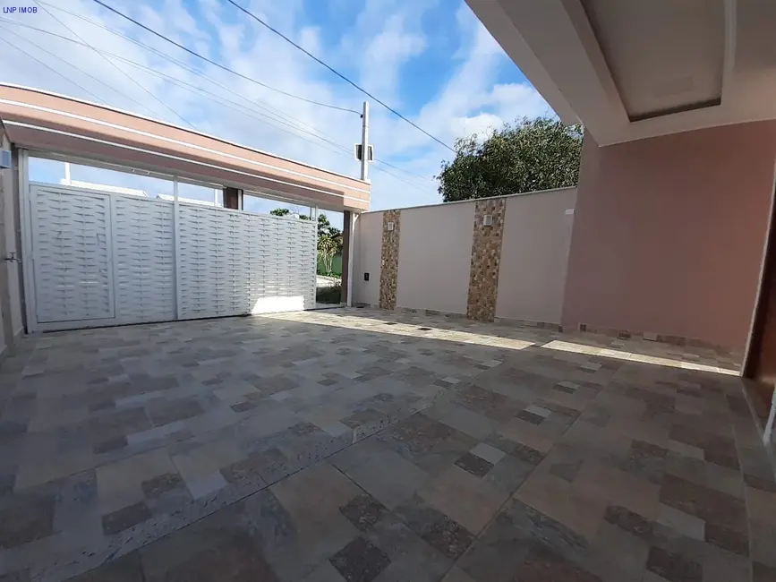 Foto 2 de Casa com 3 quartos à venda, 240m2 em Jardim Atlântico Leste (Itaipuaçu), Marica - RJ