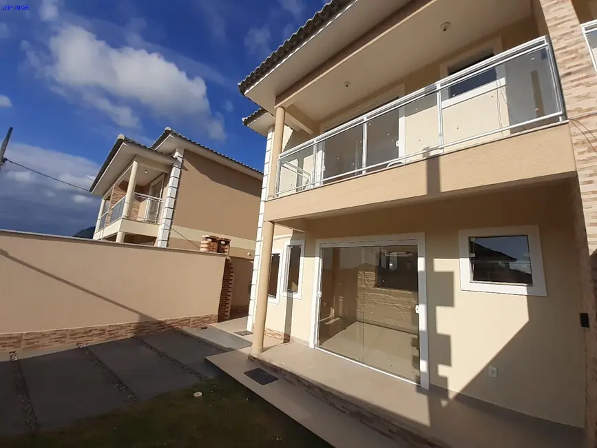 Foto 2 de Casa com 2 quartos à venda, 160m2 em Jardim Atlântico Leste (Itaipuaçu), Marica - RJ