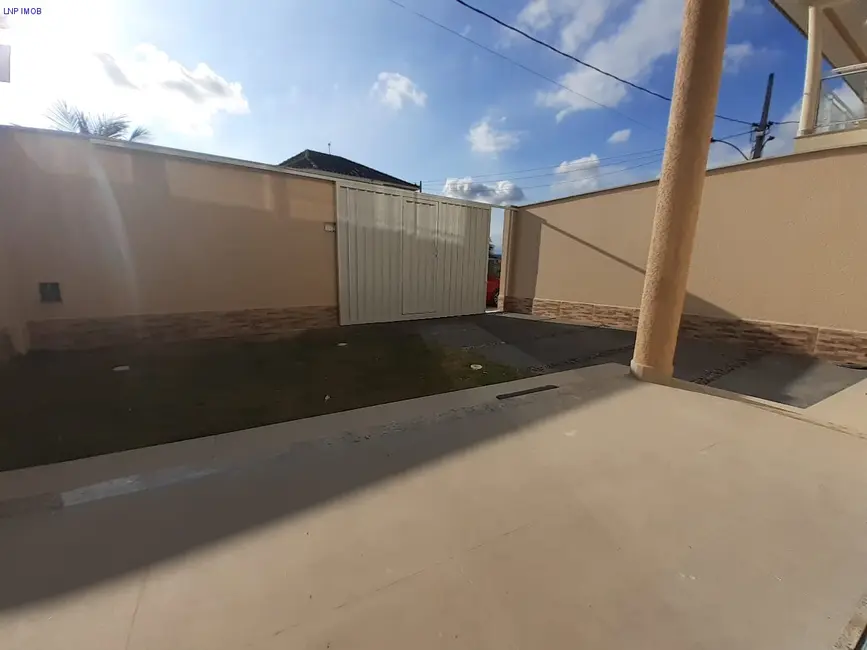 Foto 3 de Casa com 2 quartos à venda, 160m2 em Jardim Atlântico Leste (Itaipuaçu), Marica - RJ