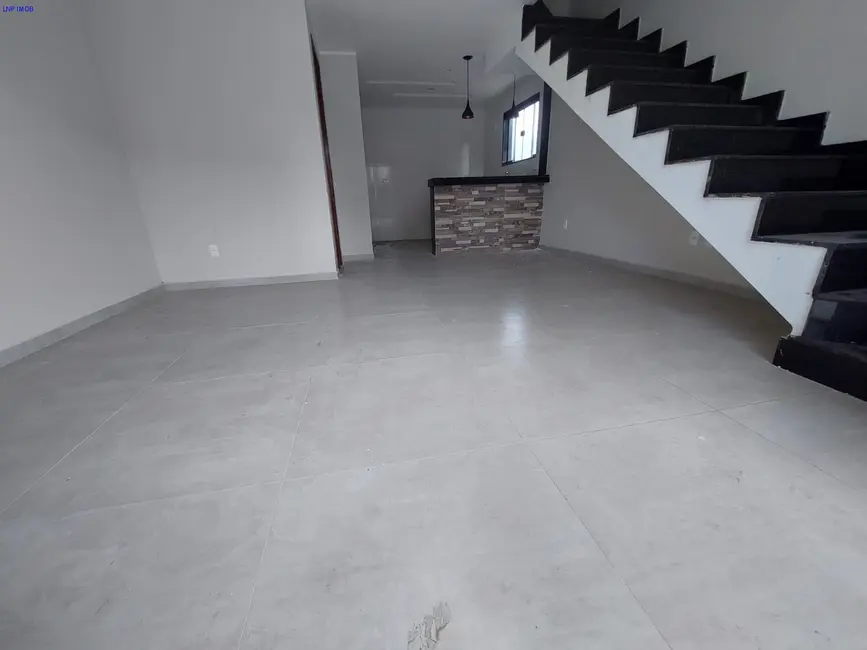 Foto 3 de Casa com 2 quartos à venda, 190m2 em Jardim Atlântico Central (Itaipuaçu), Marica - RJ