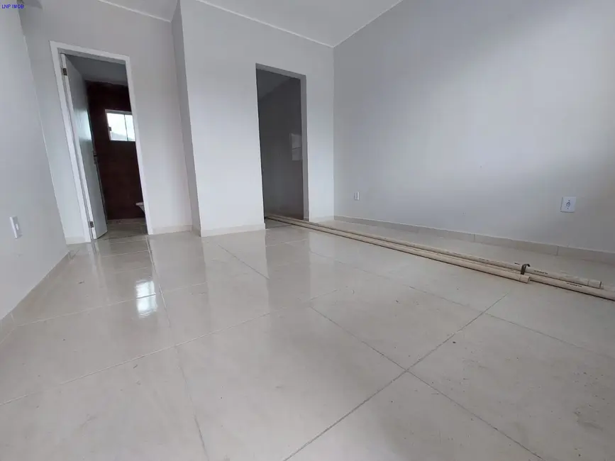 Foto 3 de Casa com 2 quartos à venda, 80m2 em Jardim Atlântico Leste (Itaipuaçu), Marica - RJ