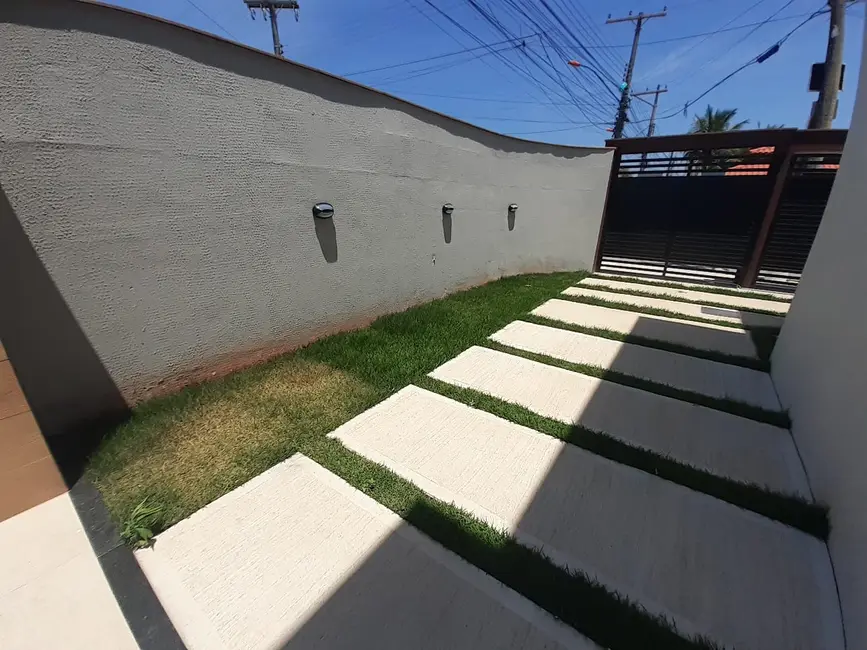 Foto 3 de Casa de Condomínio com 2 quartos à venda, 160m2 em Jardim Atlântico Central (Itaipuaçu), Marica - RJ