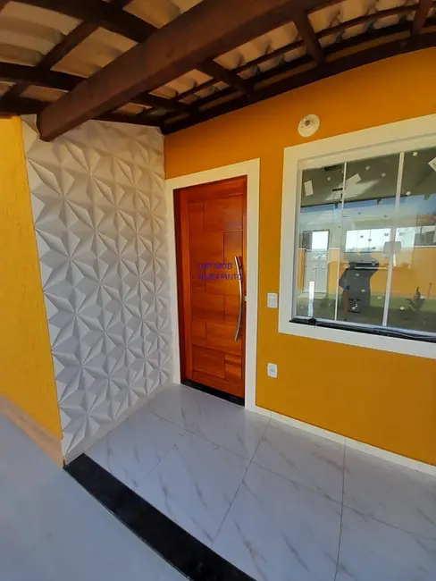 Foto 3 de Casa com 2 quartos à venda, 360m2 em Jacaroá, Marica - RJ