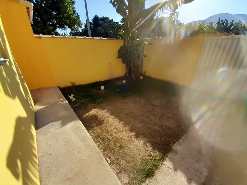 Foto 2 de Casa com 2 quartos à venda, 75m2 em Ponta Negra (Ponta Negra), Marica - RJ