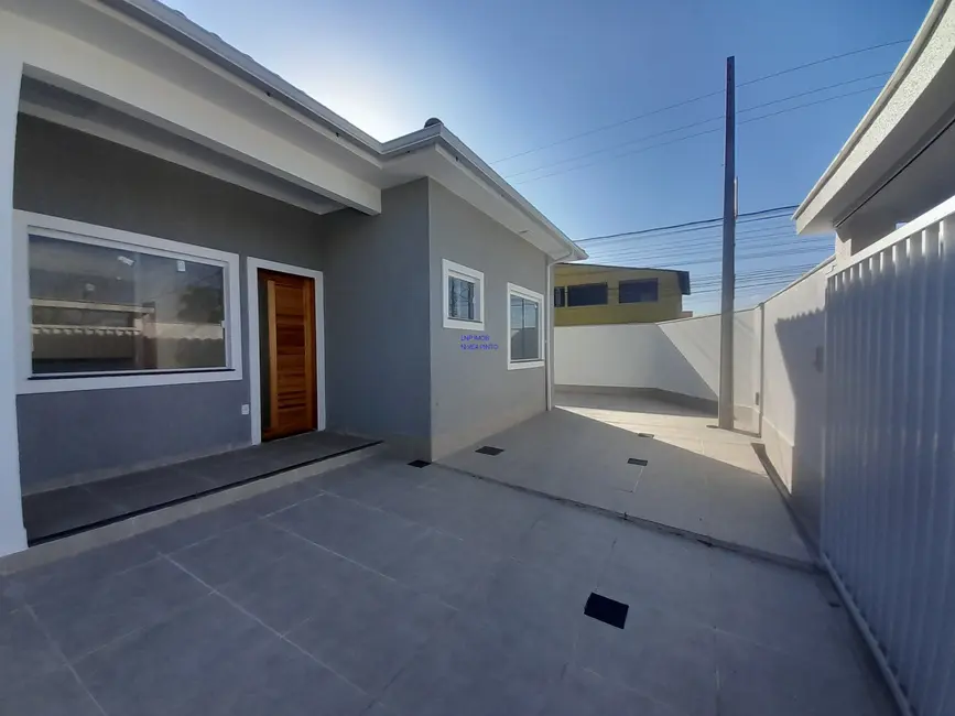 Foto 2 de Casa de Condomínio com 2 quartos à venda, 200m2 em Jardim Atlântico Central (Itaipuaçu), Marica - RJ