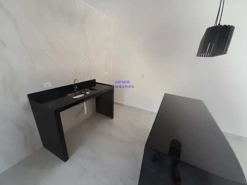 Foto 6 de Casa com 2 quartos à venda, 200m2 em Jardim Atlântico Central (Itaipuaçu), Marica - RJ