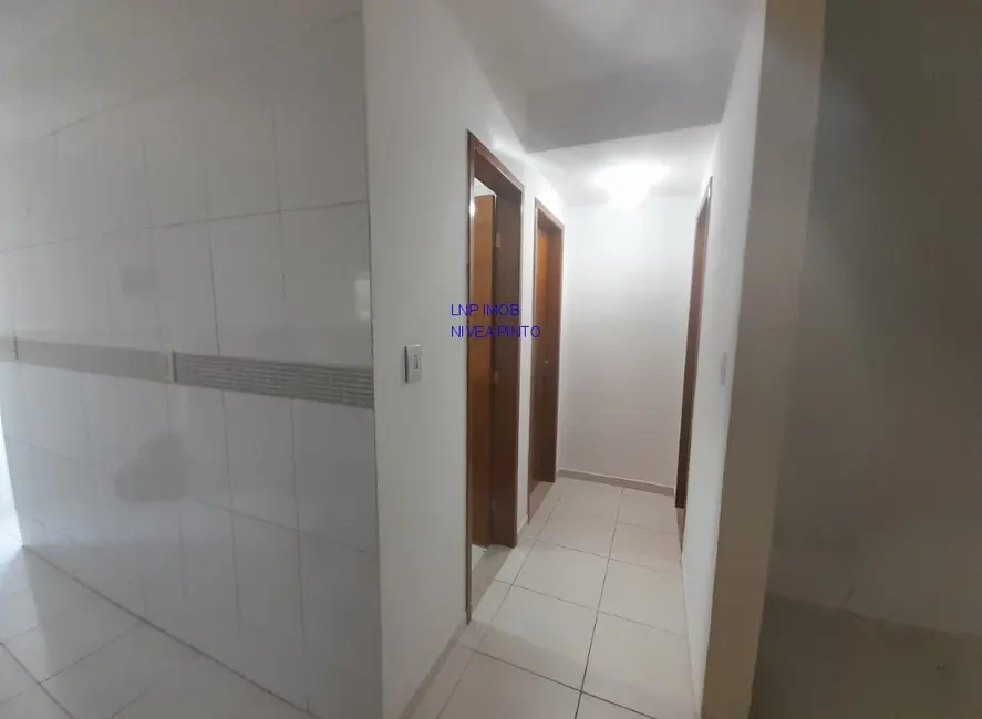 Apartamento com 2 quartos para alugar, 56m2 em Jardim Atlântico Central (Itaipuaçu), Marica - RJ - imagem 6 Foto 6 de Apartamento com 2 quartos para alugar, 56m2 em Jardim Atlântico Central (Itaipuaçu), Marica - RJ