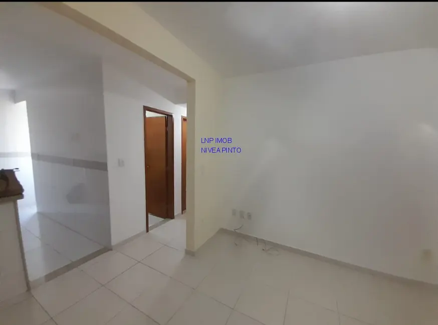 Apartamento com 2 quartos para alugar, 56m2 em Jardim Atlântico Central (Itaipuaçu), Marica - RJ - imagem 4 Foto 4 de Apartamento com 2 quartos para alugar, 56m2 em Jardim Atlântico Central (Itaipuaçu), Marica - RJ