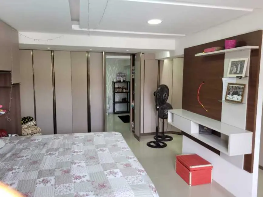 Casa com 7 quartos à venda, 402m2 em Peruibe - SP - imagem 5 Foto 5 de Casa com 7 quartos à venda, 402m2 em Peruibe - SP