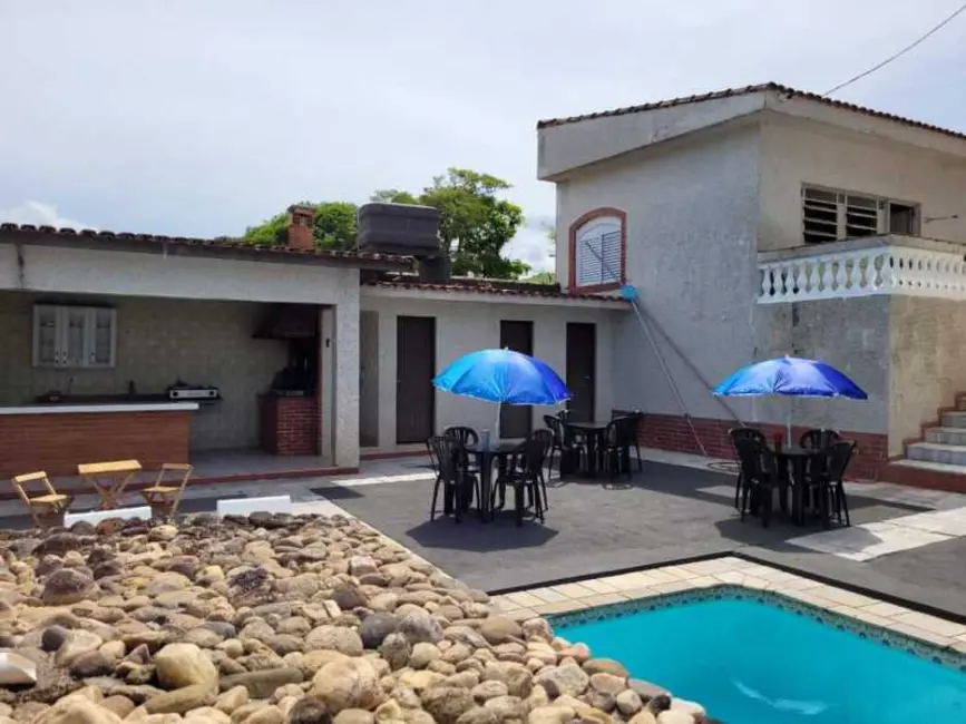 Foto 1 de Casa com 7 quartos à venda, 402m2 em Peruibe - SP