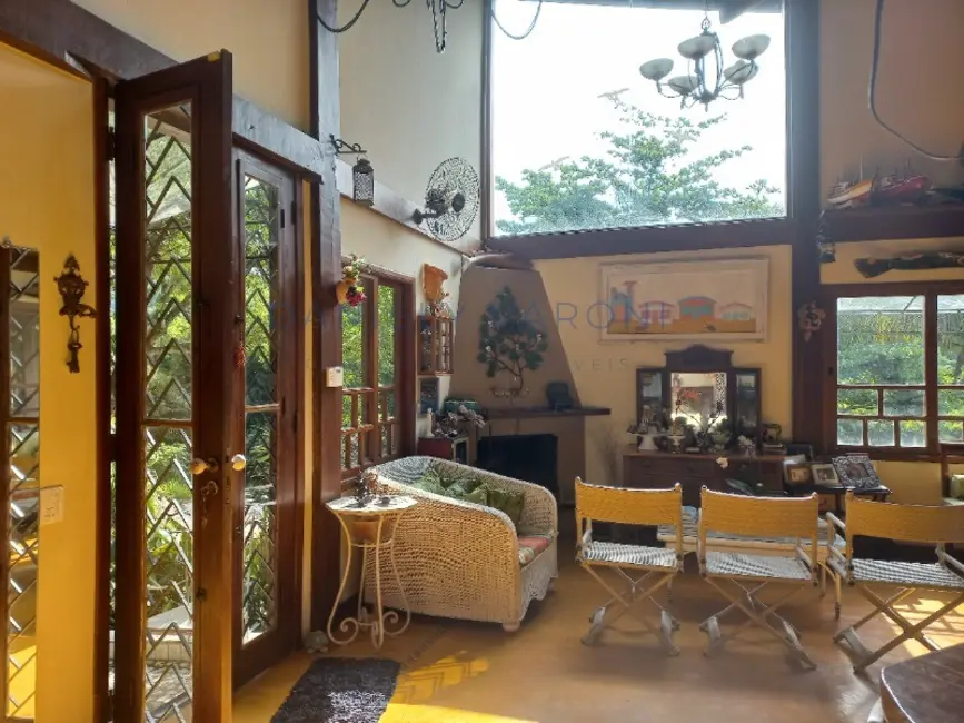 Casa com 3 quartos à venda, 220m2 em Barra Velha, Ilhabela - SP - imagem 5 Foto 5 de Casa com 3 quartos à venda, 220m2 em Barra Velha, Ilhabela - SP