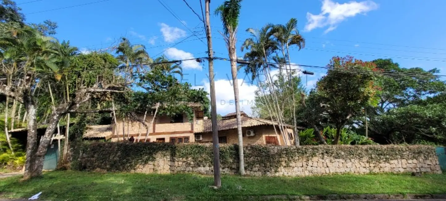 Foto 2 de Casa com 3 quartos à venda, 302m2 em Ilhabela - SP