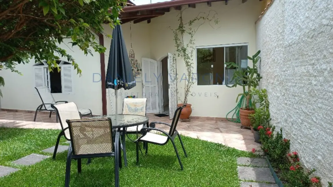 Foto 1 de Casa com 1 quarto para alugar, 25m2 em Ilhabela - SP