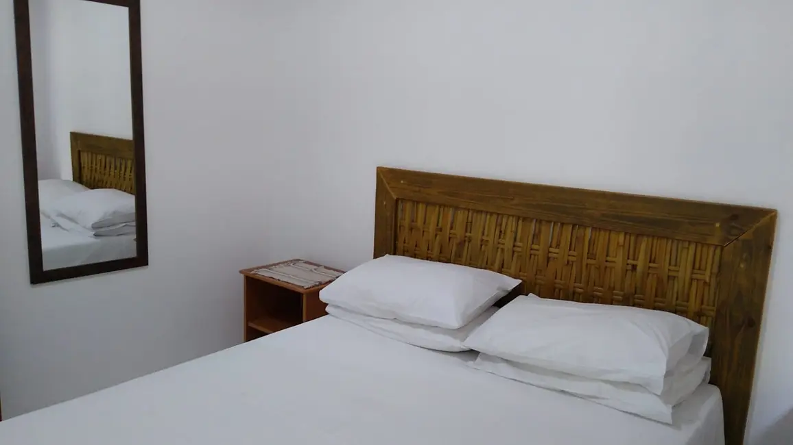 Foto 4 de Apartamento com 1 quarto para alugar, 20m2 em Ilhabela - SP