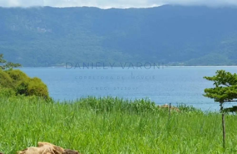 Foto 1 de Terreno / Lote à venda, 1800m2 em Ilhabela - SP