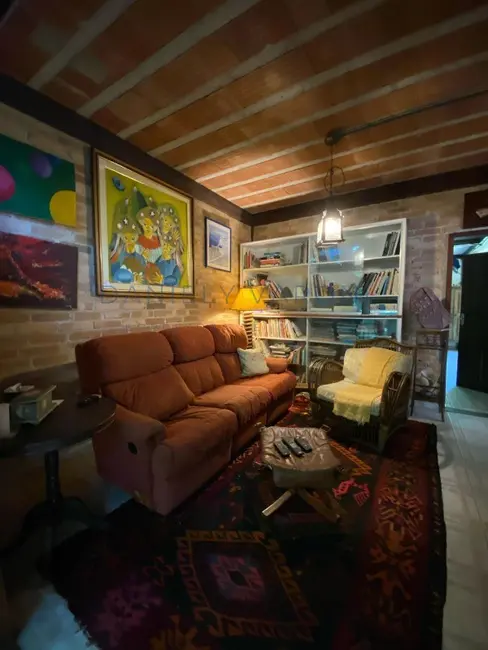 Foto 6 de Casa com 4 quartos à venda, 151m2 em Barra Velha, Ilhabela - SP