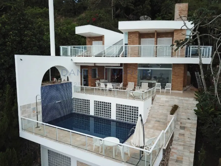 Foto 2 de Casa de Condomínio com 6 quartos à venda, 313m2 em Ilhabela - SP