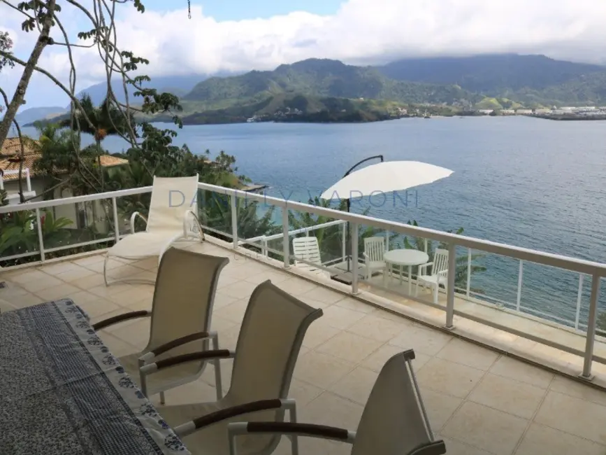 Foto 1 de Casa de Condomínio com 6 quartos à venda, 313m2 em Ilhabela - SP