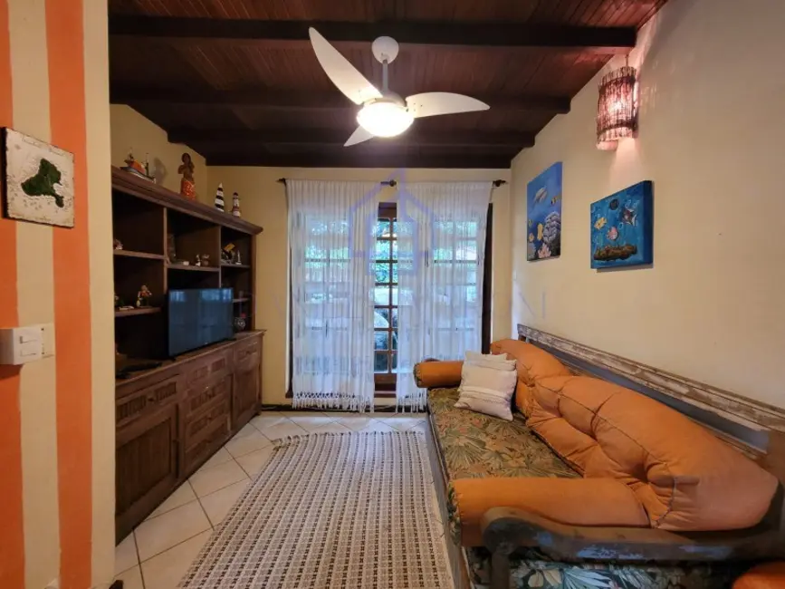 Foto 6 de Casa de Condomínio com 2 quartos à venda, 110m2 em Ilhabela - SP