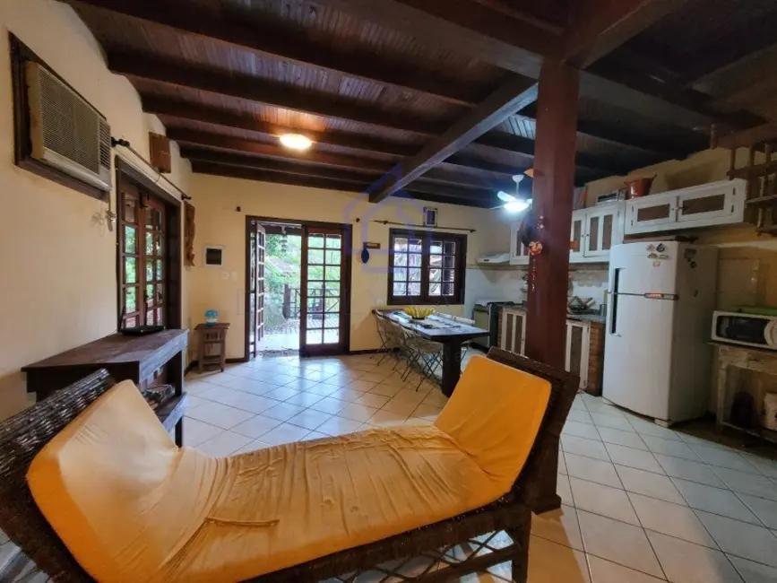 Foto 8 de Casa de Condomínio com 2 quartos à venda, 110m2 em Ilhabela - SP