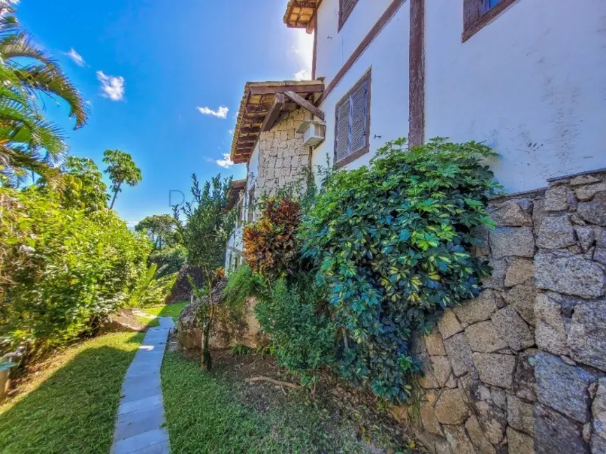 Foto 4 de Casa com 4 quartos à venda, 311m2 em Ilhabela - SP