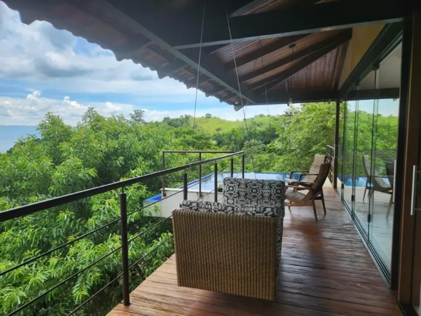 Foto 3 de Casa de Condomínio com 4 quartos à venda, 360m2 em Ilhabela - SP