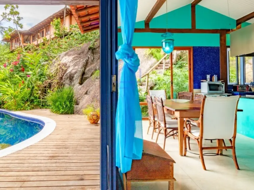 Foto 6 de Casa de Condomínio com 4 quartos à venda, 289m2 em Ilhabela - SP