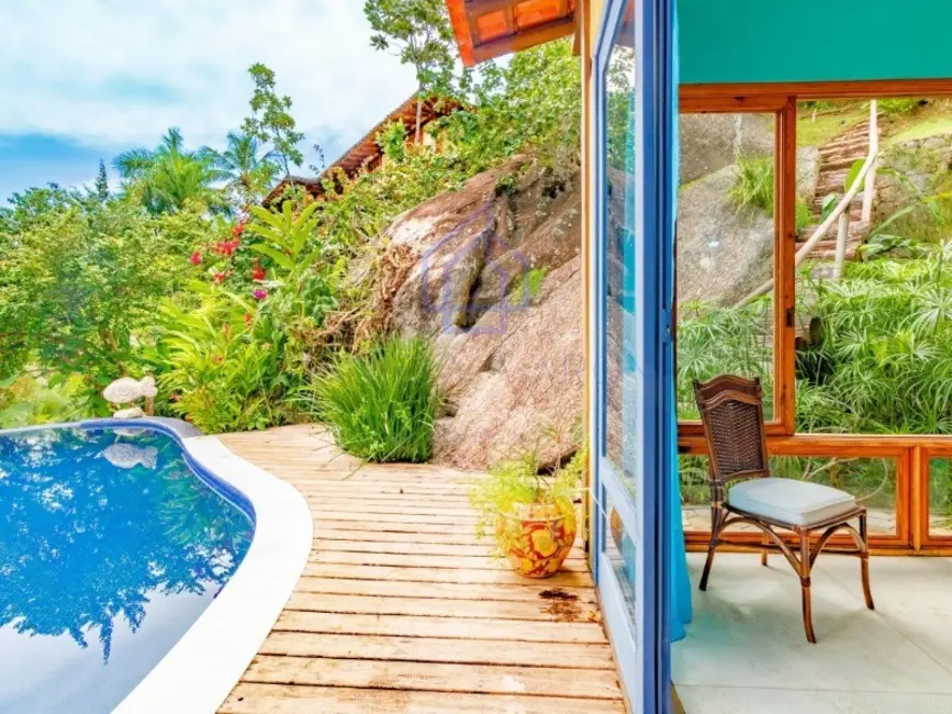 Foto 3 de Casa de Condomínio com 4 quartos à venda, 289m2 em Ilhabela - SP