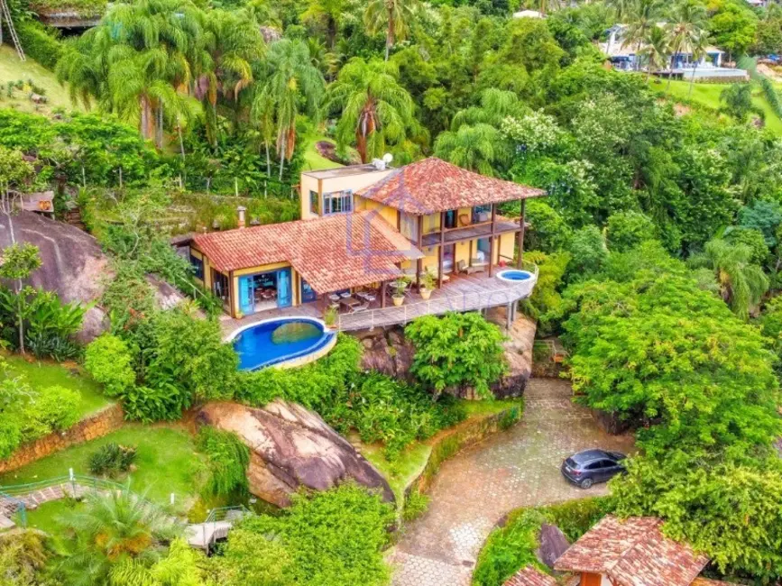 Foto 1 de Casa de Condomínio com 4 quartos à venda, 289m2 em Ilhabela - SP