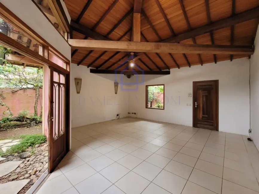 Foto 6 de Casa com 4 quartos à venda, 245m2 em Ilhabela - SP