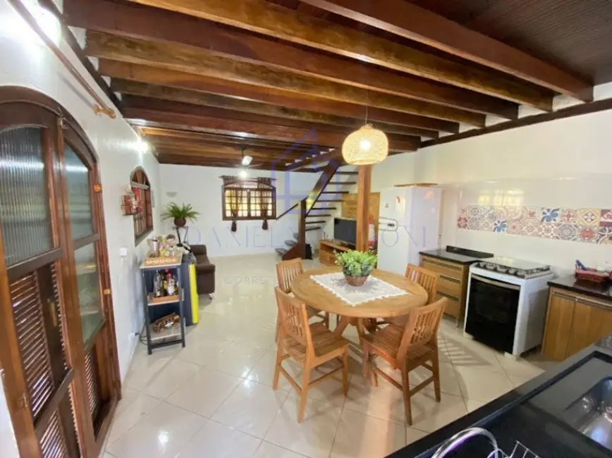 Foto 2 de Casa com 2 quartos à venda, 218m2 em Ilhabela - SP