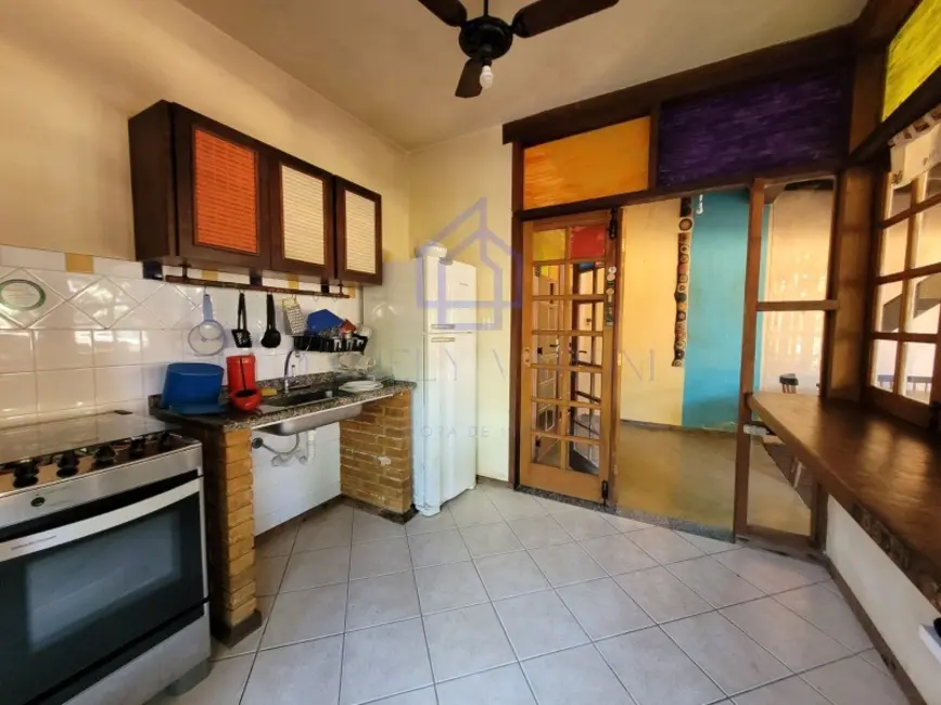 Foto 9 de Casa de Condomínio com 2 quartos à venda, 76m2 em Ilhabela - SP