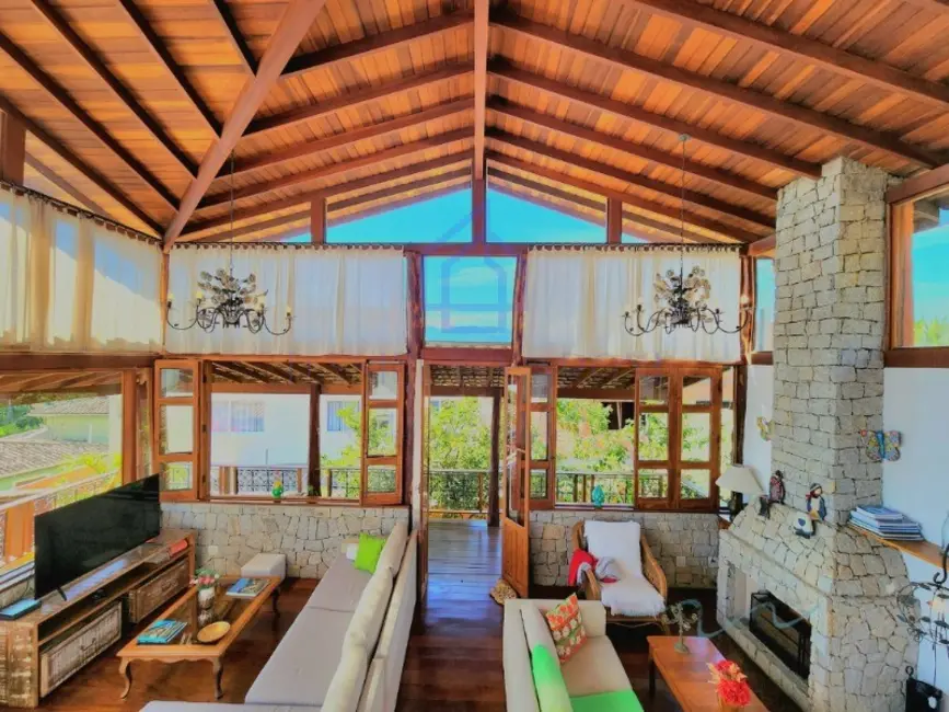 Foto 2 de Casa com 3 quartos à venda, 310m2 em Ilhabela - SP