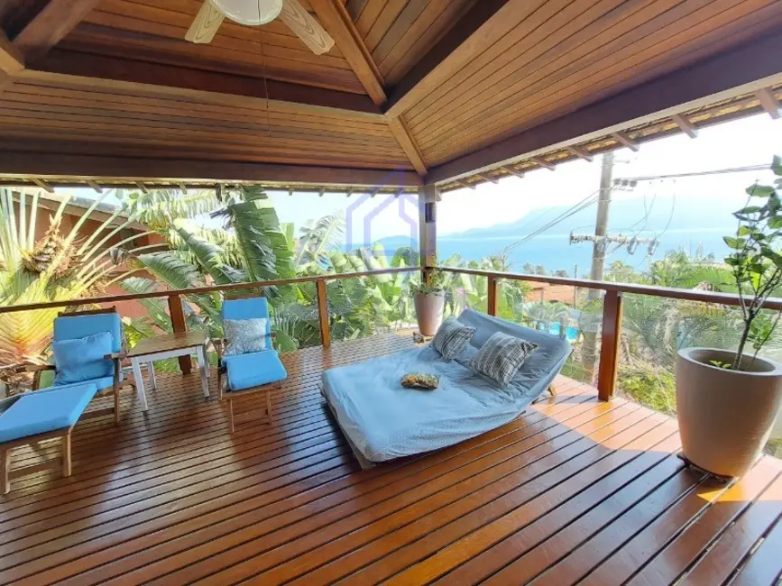 Foto 3 de Casa de Condomínio com 3 quartos à venda, 250m2 em Ilhabela - SP