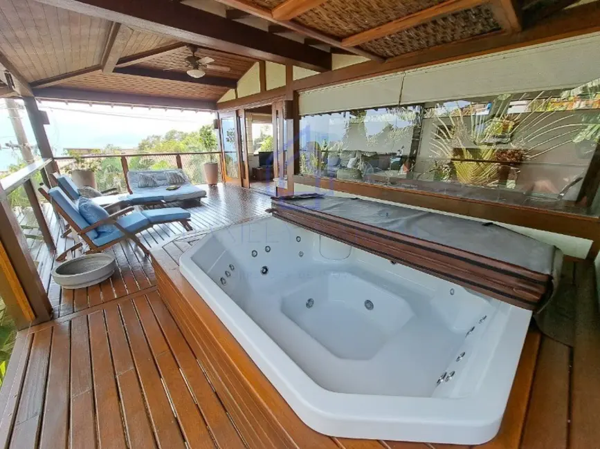 Foto 4 de Casa de Condomínio com 3 quartos à venda, 250m2 em Ilhabela - SP
