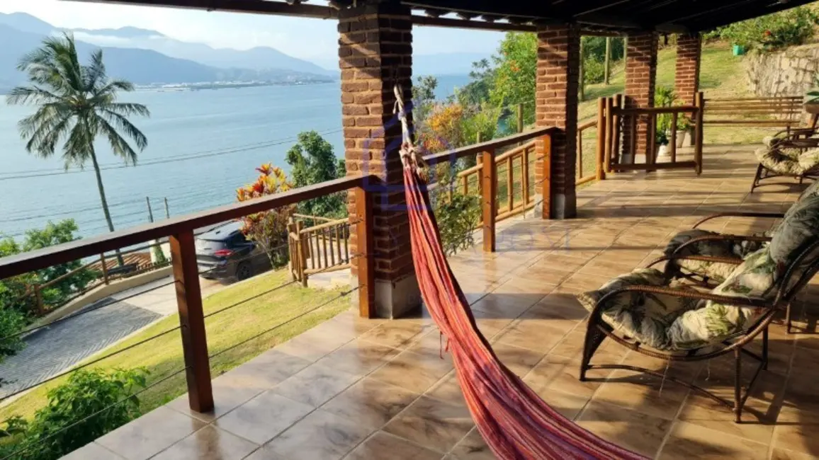 Foto 6 de Casa com 2 quartos à venda, 150m2 em Ilhabela - SP