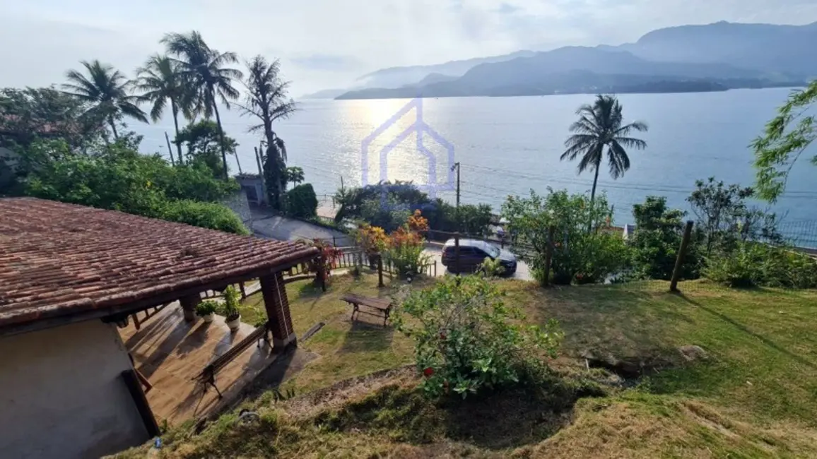 Foto 1 de Casa com 2 quartos à venda, 150m2 em Ilhabela - SP