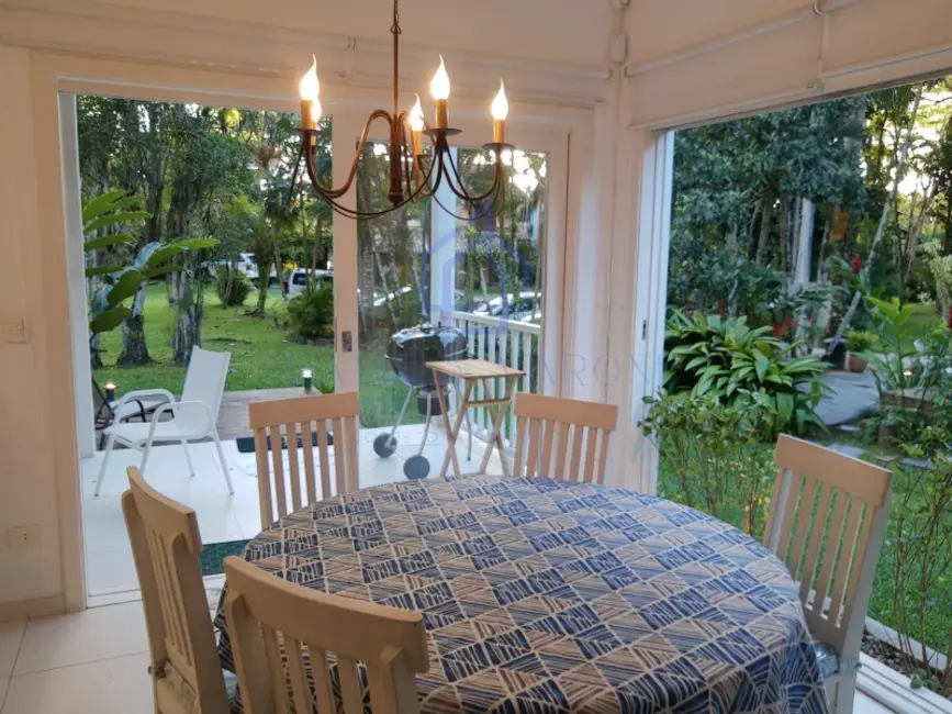 Foto 4 de Casa de Condomínio com 4 quartos à venda, 230m2 em Ilhabela - SP