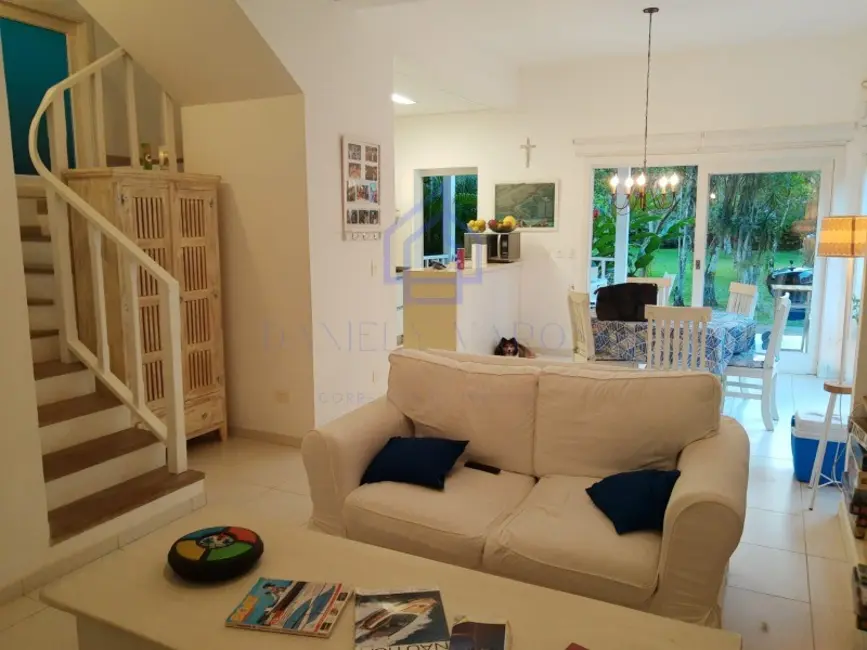 Foto 1 de Casa de Condomínio com 4 quartos à venda, 230m2 em Ilhabela - SP