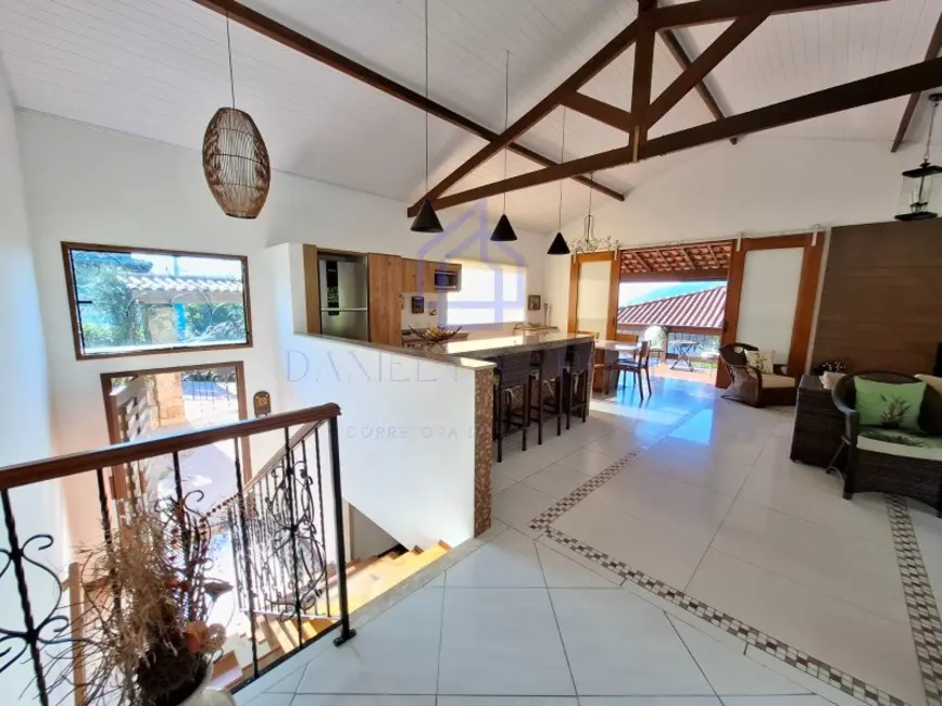 Foto 2 de Casa com 3 quartos à venda, 162m2 em Barra Velha, Ilhabela - SP